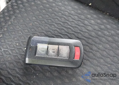 2016 Mitsubishi Outlander z USA, uszkodzony, nr VIN JA4AZ3A3XGZ005467